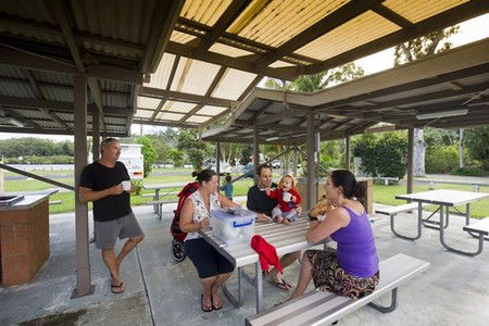 Ferry Reserve Holiday Park - Tourism Noosa 3