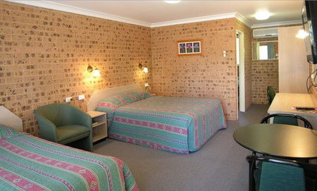 Aberdeen Motel - Tourism Noosa 2