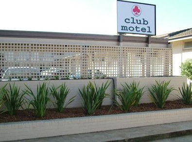 Club Motel - Tourism Noosa 0