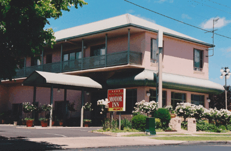 New England Motor Inn - Tourism Noosa 2