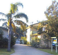 Avalon Holiday Units - Tourism Noosa