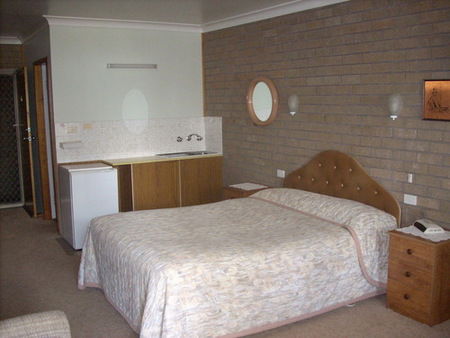 Beachview Motel - Tourism Noosa 1
