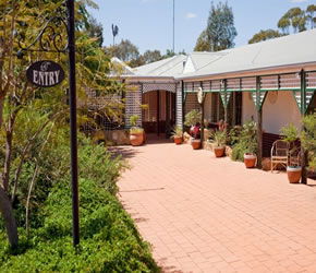 Avalon Homestead - Tourism Noosa 0