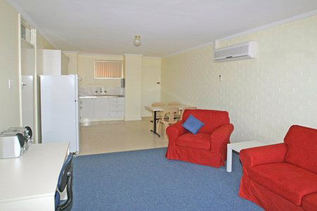 Como Apartments - Geraldton - Tourism Noosa 3