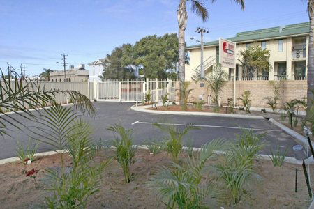 Como Apartments - Geraldton - Tourism Noosa 5