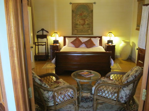 Classique Bed And Breakfast - Tourism Noosa 0