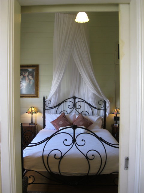 Classique Bed And Breakfast - Tourism Noosa 1