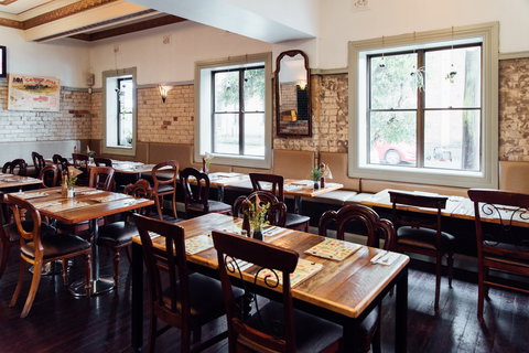 Commonwealth Hotel - Tourism Noosa 0