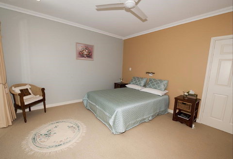 Crabapple Lane Bed And Breakfast - Tourism Noosa 0