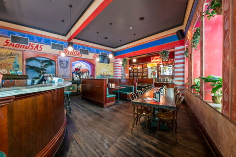 Hotel Harry, Ascend Hotel Collection - Tourism Noosa 0