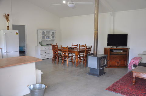 Nature's Echo Farm Stay - Tourism Noosa 2