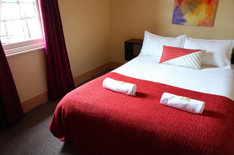 Royal Hotel Cooma - Tourism Noosa 1