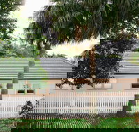 The Palm Cottage at Coledale Beach - Tourism Noosa