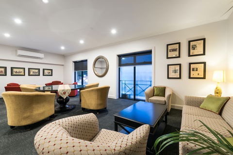 Abbott Boutique Hotel - Tourism Noosa 0