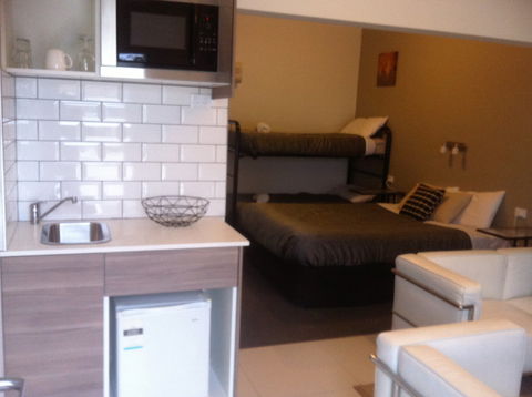 Altair Motel And Restaurant - Tourism Noosa 0