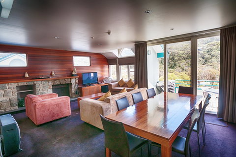 Aspect 2a - Tourism Noosa 0