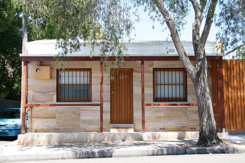 Australia Street Cottage - Tourism Noosa 0