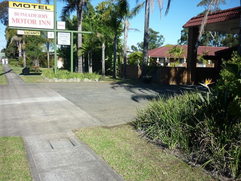 Bomaderry Motor Inn - Tourism Noosa 0
