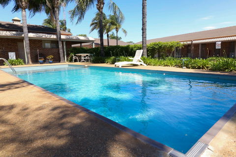 Exies Bagtown Motel - Tourism Noosa 0