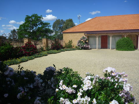 Fairways Bed And  Breakfast At Jerilderie - Tourism Noosa 1