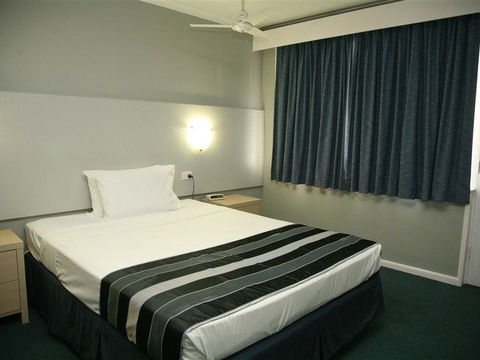 Flinders Motel - Tourism Noosa 0