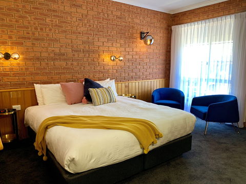 Golden River Motor Inn - Tourism Noosa 1