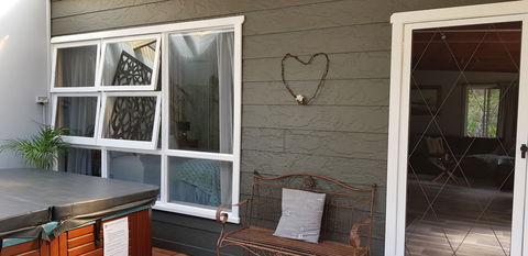 Kiwarrak Country Retreat - Tourism Noosa 0