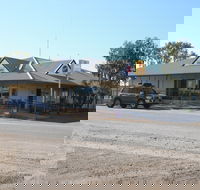 Lyndhurst Hotel Roadhouse Motel  Caravan Park - Tourism Noosa