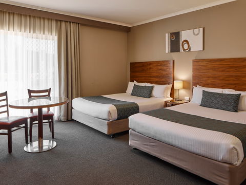 Quality Hotel Dickson - Tourism Noosa 1
