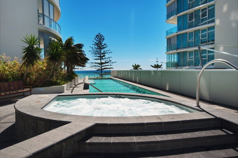 Reflections Coolangatta Beach - Tourism Noosa 1