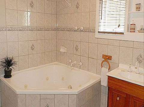 Ruby's Cottage - Tourism Noosa 2