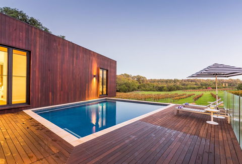 Sophies Vineyard - Tourism Noosa 1