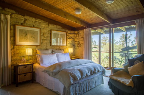 The Burrow At Wombat Bend Bed And Breakfast - Tourism Noosa 0