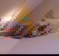 The Globe Inn - Tourism Noosa