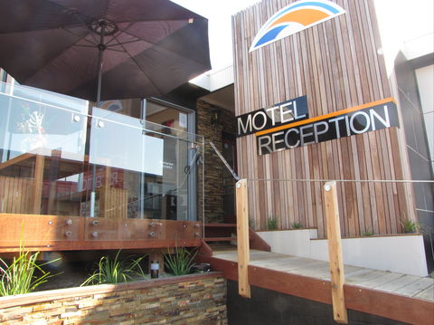 Top Of The Town Motel - Tourism Noosa 1