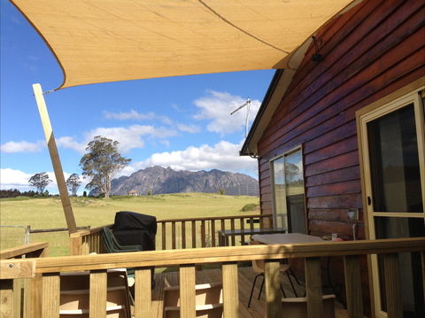 AAA Granary Accommodation - The Last Resort - Tourism Noosa 1