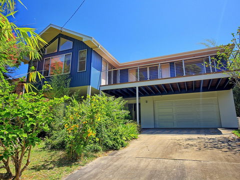 Beautiful Betty - Tourism Noosa 0
