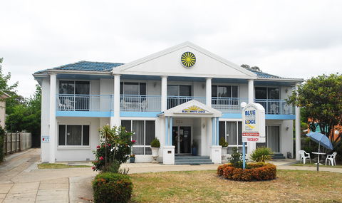 Blue And White Lodge - Tourism Noosa 0