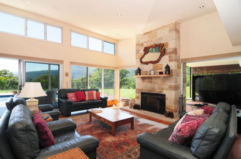 Bottlebrush Lodge - Tourism Noosa 0