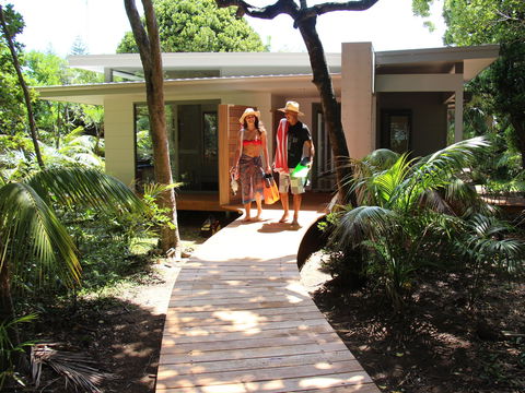Bowker Beach House - Tourism Noosa 0