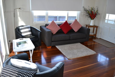 Calgary Accommodation & Killara Accommodation - Tourism Noosa 2