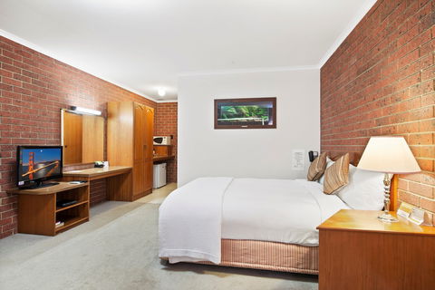 Country Plaza Halls Gap - Tourism Noosa 2