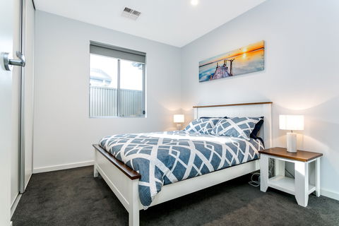 Ella House I - Tourism Noosa 2