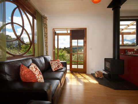 Elvenhome Farm Cottage - Tourism Noosa 0