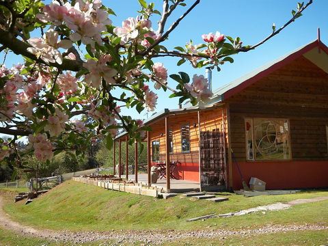 Elvenhome Farm Cottage - Tourism Noosa 1