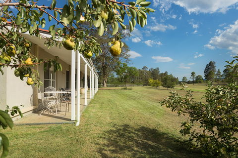Hillcrest House - Tourism Noosa 0