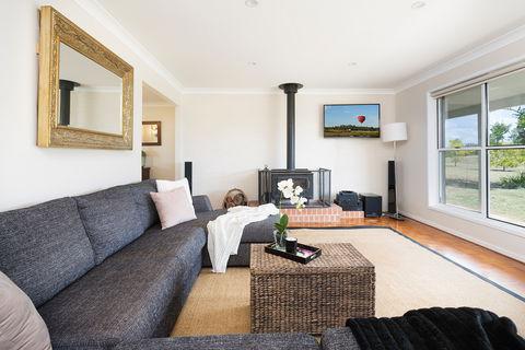 Hillcrest House - Tourism Noosa 1