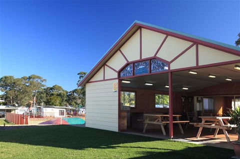 Holiday Haven Swan Lake - Tourism Noosa 1
