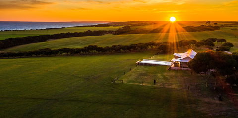 Mistere On Kangaroo Island - Tourism Noosa 1