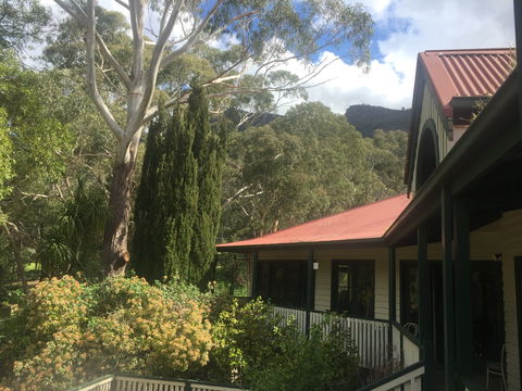 Mountain Grand Halls Gap - Tourism Noosa 1